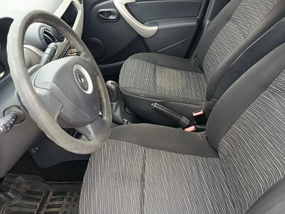 2013 Renault Sandero I, чёрный, 630000 рублей - вид 9