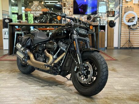 2021 Harley-Davidson Fat Bob, чёрный, 2150000 рублей, вид 3
