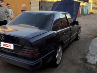 1989 Mercedes-Benz W124 200, синий, 150000 рублей, вид 4