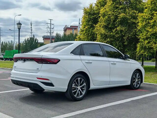 2023 Geely Emgrand II, белый, 900000 рублей, вид 4