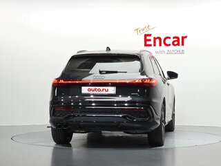 2025 Audi Q5 40 TDI III (GU), чёрный, 8705069 рублей, вид 4