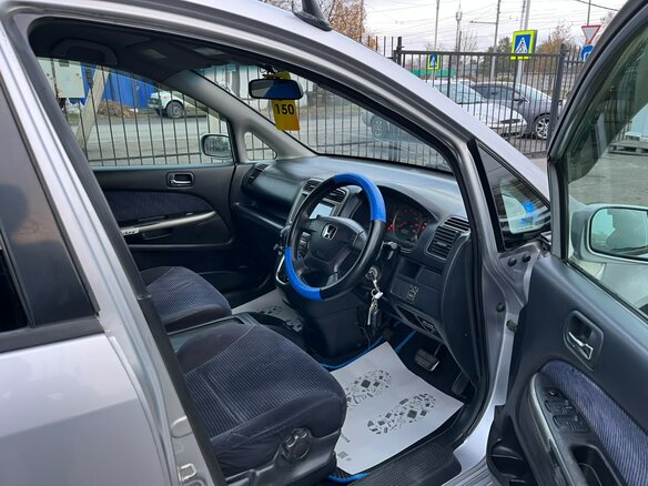 2001 Honda Stream I, серый, 399999 рублей - вид 13