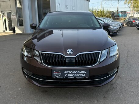 2017 Skoda Octavia III (A7) Рестайлинг, коричневый, 2150000 рублей, вид 3