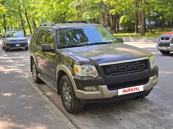 2005 Ford Explorer IV, коричневый - вид 1