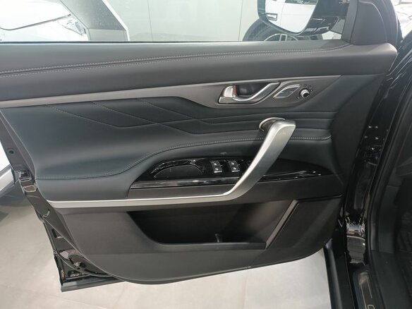 2025 Changan CS95 I Рестайлинг 2, чёрный, 4929900 рублей - вид 35