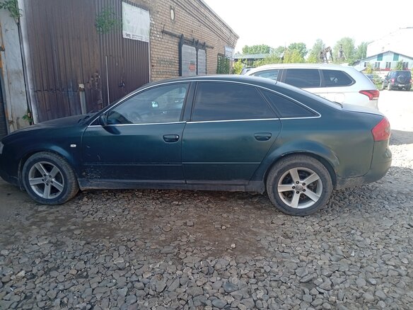 1998 Audi A6 II (C5), зелёный