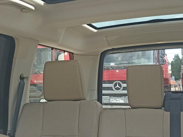 2016 Land Rover Discovery IV Рестайлинг, чёрный, 2100000 рублей - вид 14