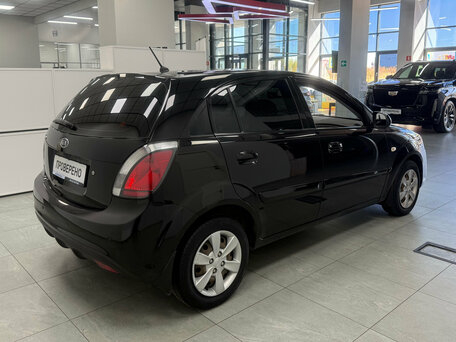 2010 Kia Rio II Рестайлинг, чёрный, 590001 рублей, вид 5