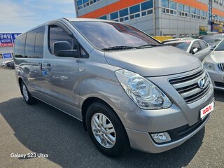 2017 Hyundai Grand Starex I Рестайлинг, серебристый, 1840000 рублей, вид 1