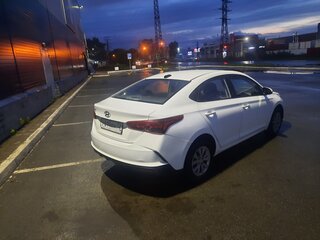 2021 Hyundai Solaris II Рестайлинг, белый, 1200000 рублей, вид 5