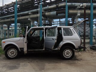 2012 Lada (ВАЗ) 2131 (4x4) 213105 I, серебристый, 275000 рублей, вид 3