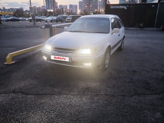 2000 Toyota Sprinter Carib III, белый, 330000 рублей, вид 1