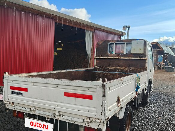 1995 Isuzu Elf (N-series), белый, 1650000 рублей - вид 5