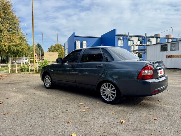 2013 Lada (ВАЗ) Priora I Рестайлинг, серебристый, 470000 рублей - вид 4