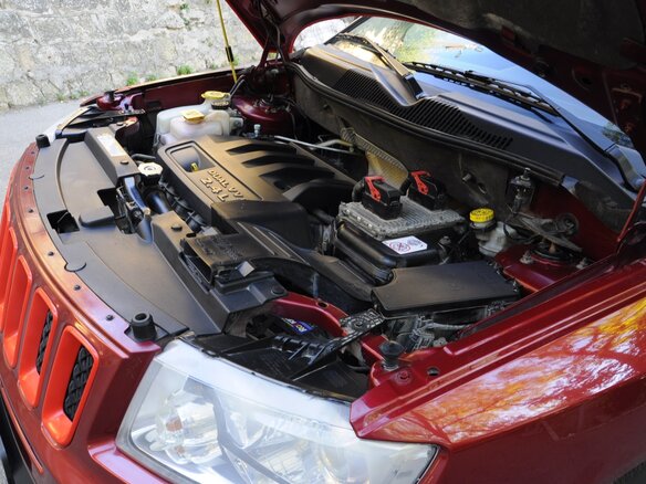 2011 Jeep Compass I Рестайлинг, пурпурный, 1100000 рублей - вид 18