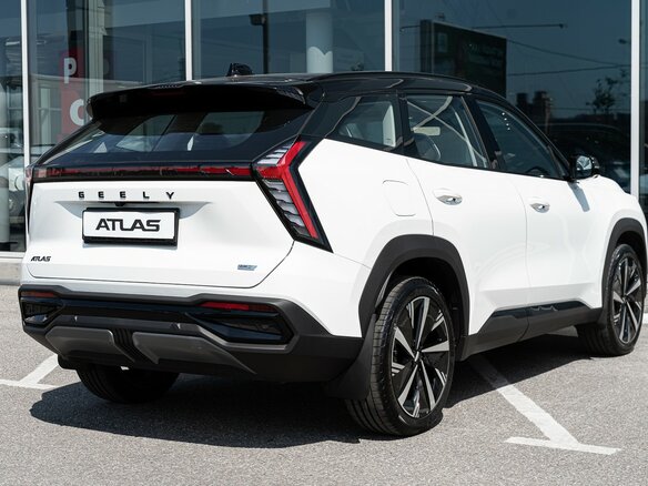 2026 Geely Atlas II, белый, 4229990 рублей - вид 11
