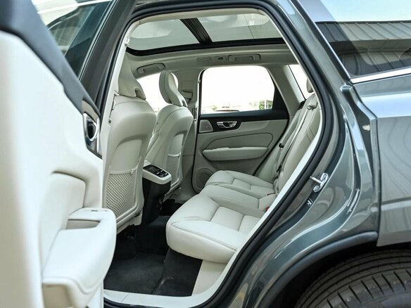 2025 Volvo XC60 II Рестайлинг 2, синий, 5790000 рублей - вид 16