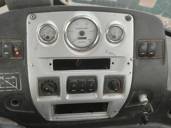 2013 Hidromek HMK 102S, белый, 3887100 рублей - вид 5
