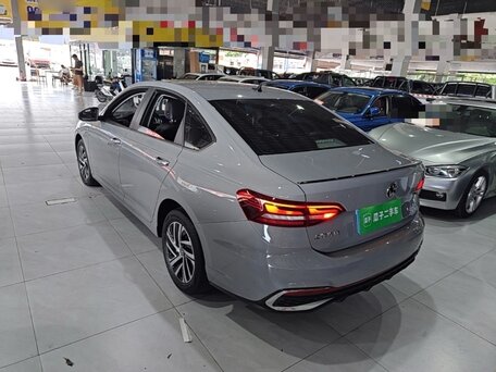 2024 Volkswagen Lavida III Рестайлинг, серый, 1800000 рублей, вид 5