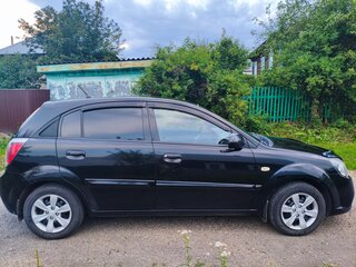 2010 Kia Rio II Рестайлинг, чёрный, 500000 рублей, вид 3