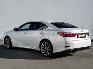 2013 Lexus ES 250 VI, белый, 2100000 рублей, вид 2