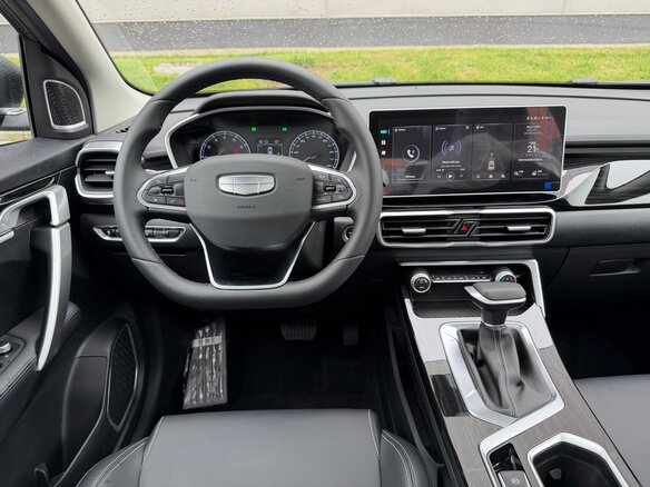 2026 Geely Coolray (Binyue Cool) I Рестайлинг, серый - вид 16