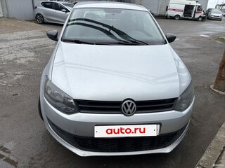 2010 Volkswagen Polo V, серебристый, 525000 рублей, вид 2