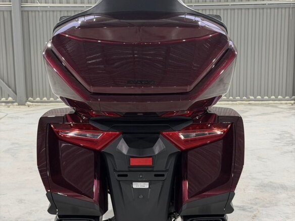 2025 Honda GL 1800 Gold Wing, красный, 3400000 рублей - вид 5