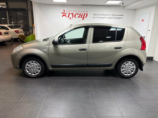2013 Renault Sandero I, бежевый, 592000 рублей, вид 4