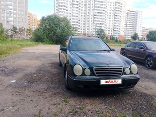 2002 Mercedes-Benz E-Класс 200 II (W210, S210) Рестайлинг, зелёный, 500000 рублей, вид 3