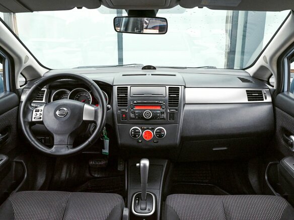2012 Nissan Tiida I Рестайлинг, серый, 690000 рублей - вид 16