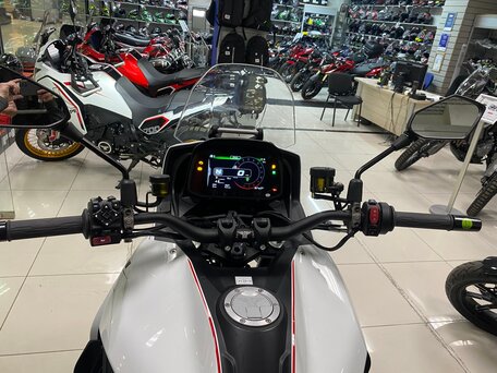 2026 Moto Morini X-CAPE, красный, 1499900 рублей, вид 5