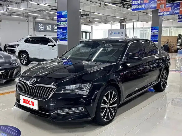 2023 Skoda Superb III Рестайлинг, чёрный, 1797084 рублей