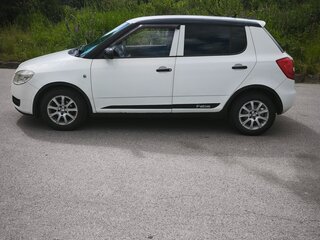 2008 Skoda Fabia II, белый, 350000 рублей, вид 4