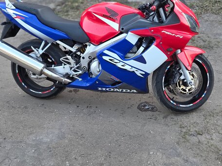 2001 Honda CBR 600F, красный, 480000 рублей, вид 1