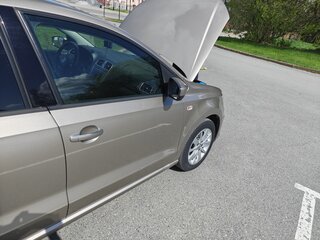 2016 Volkswagen Polo V Рестайлинг, бежевый, 930000 рублей, вид 5