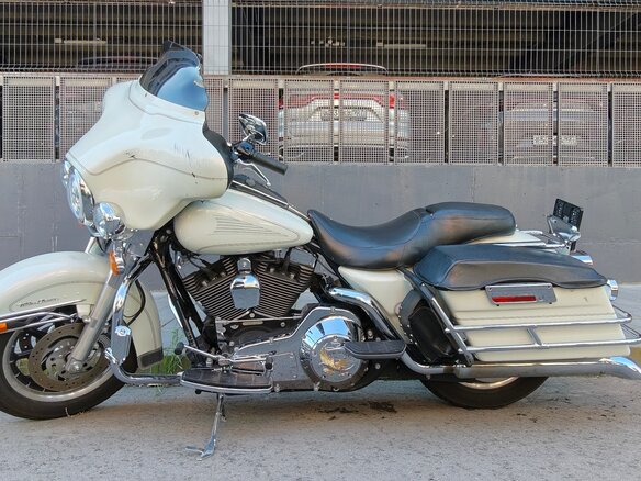 2003 Harley-Davidson Electra Glide, белый, 550000 рублей - вид 1