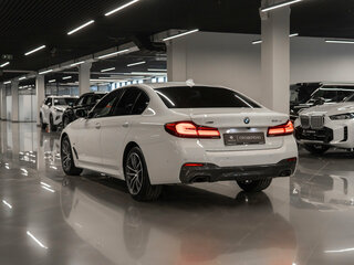 2020 BMW 5 серии 523d xDrive VII (G30/G31/G38) Рестайлинг, белый, 4810000 рублей, вид 4