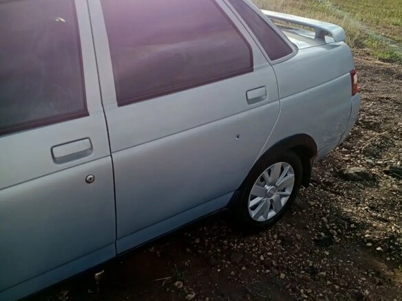 2004 Lada (ВАЗ) 2110, серебристый, 250000 рублей - вид 3