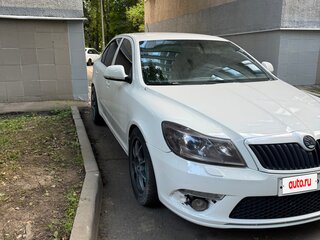 2011 Skoda Octavia RS II Рестайлинг, белый, 1650000 рублей, вид 2