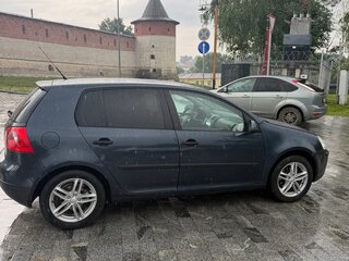 2006 Volkswagen Golf V, серый, 422000 рублей, вид 4
