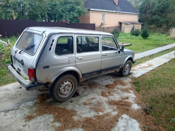2008 Lada (ВАЗ) 2131 (4x4) I, серебристый - вид 2