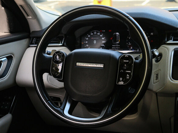 2017 Land Rover Range Rover Velar I, серый, 3200000 рублей - вид 10