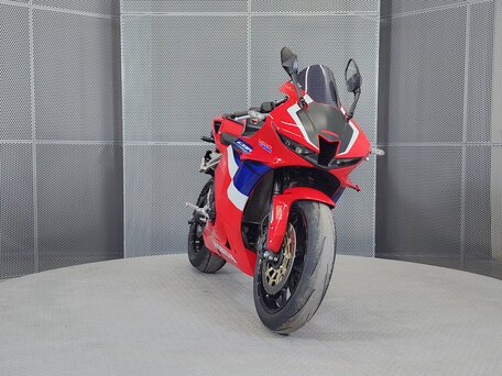 2022 Honda CBR 600RR, красный, 1299000 рублей, вид 3