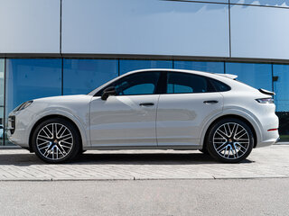 2026 Porsche Cayenne Coupé III Рестайлинг, серый, 22895000 рублей, вид 4
