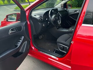 2013 Mercedes-Benz B-Класс 180 II (W246), красный, 1300000 рублей, вид 5