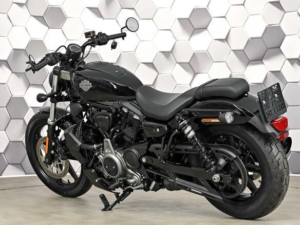 2022 Harley-Davidson Nightster, чёрный - вид 7