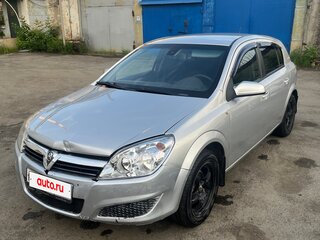 2010 Opel Astra H Рестайлинг, серебристый, 570000 рублей, вид 1