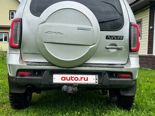2011 Chevrolet Niva I Рестайлинг, серебристый, 380000 рублей, вид 4
