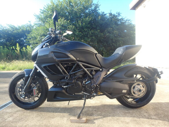 2012 Ducati Diavel, чёрный, 950000 рублей